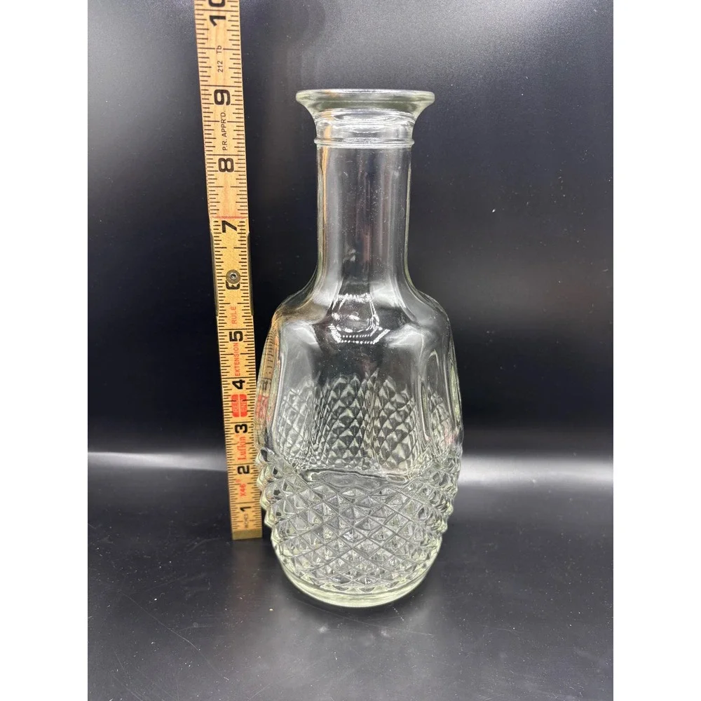 Vtg 1982 Mogen David Clear Glass Decanter Diamond Point Textured Barware Bottle